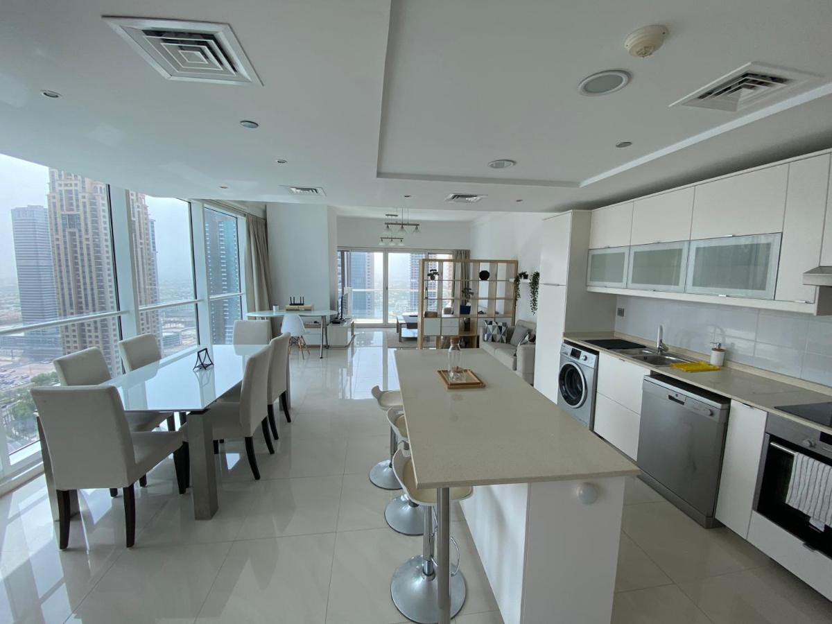 One Bedroom Apartment With Pool & Gym Near Marina Дубай Екстериор снимка