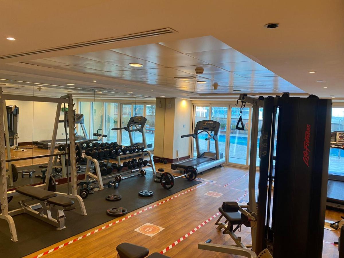 One Bedroom Apartment With Pool & Gym Near Marina Дубай Екстериор снимка