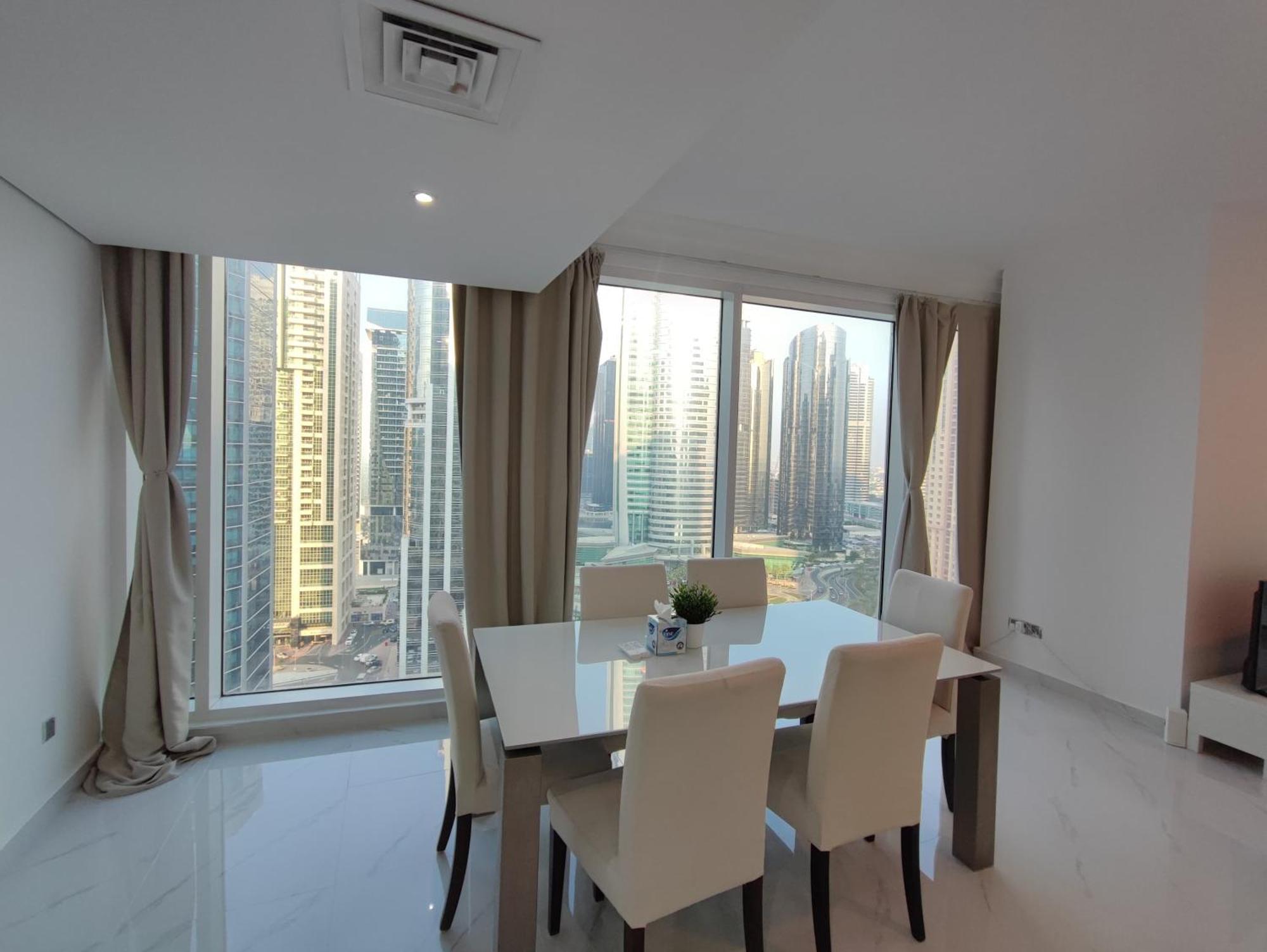 One Bedroom Apartment With Pool & Gym Near Marina Дубай Екстериор снимка